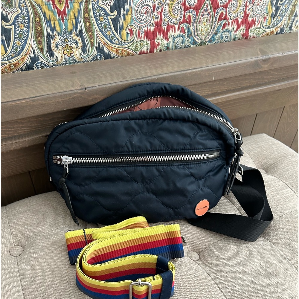 Shorty Love quilted crossbody
